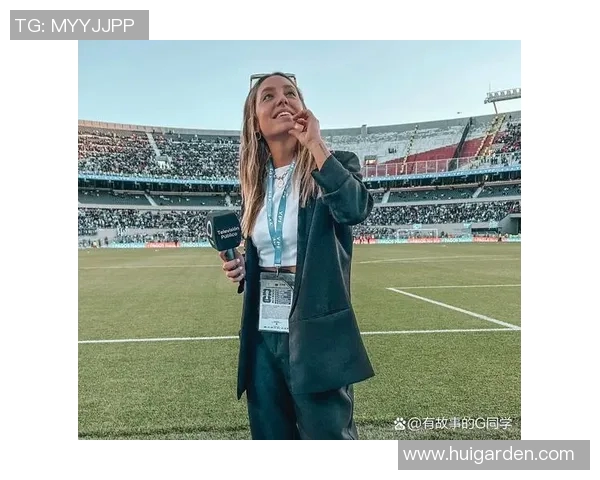 足球明星们的笑容背后隐藏的故事与魅力解析